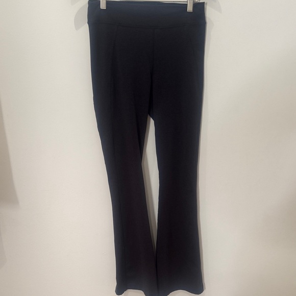 lululemon athletica Dark Gray Leggings. 39” in length and open sides. - Picture 8 of 11